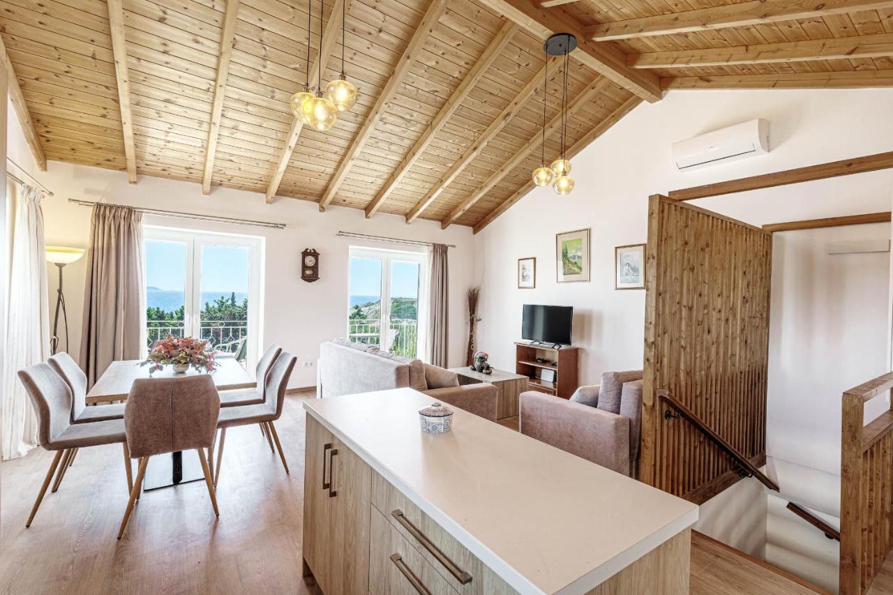 Feax Ocean View Villa *