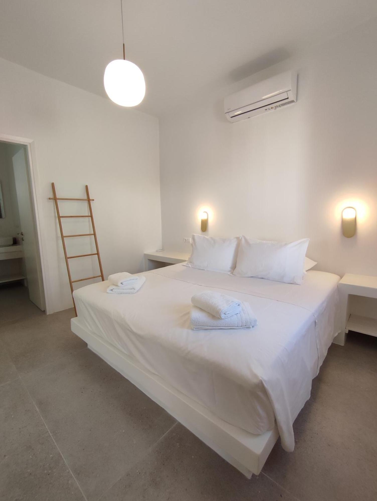 Ark Tinos Apartment *