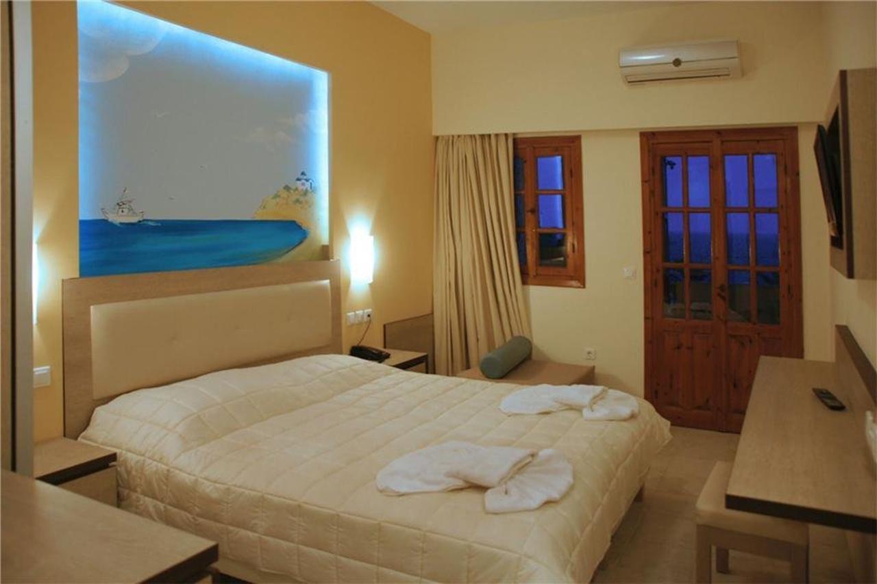 Hotel Amopi Bay