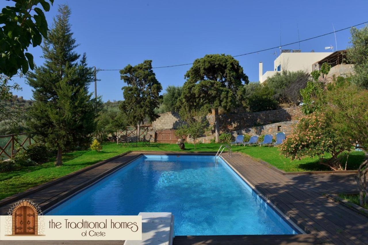Hotel Almond Tree 3*