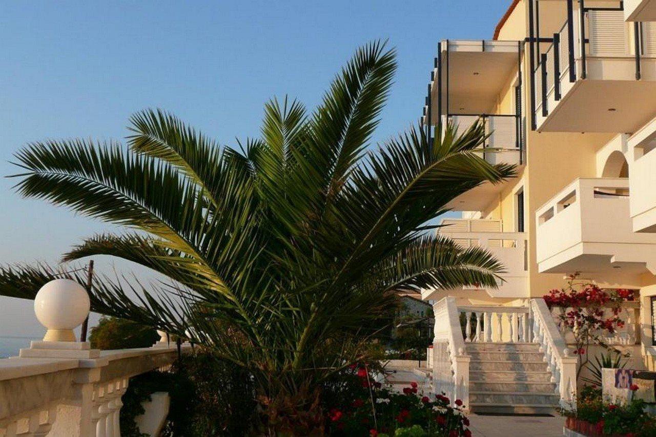 Ostria Seaside And Aparthotel Katarraktis (Chios)