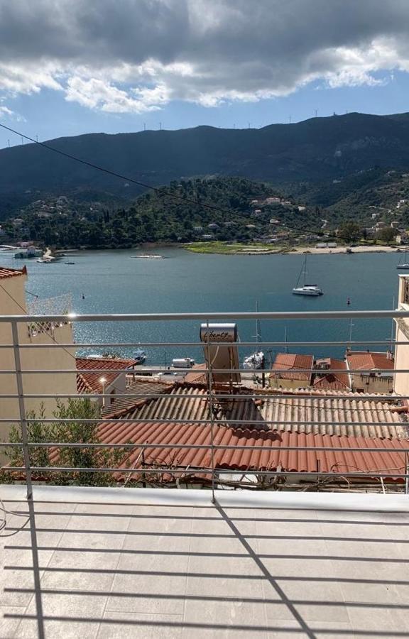 Apartment Up The Stairs Renovated With Sea View *