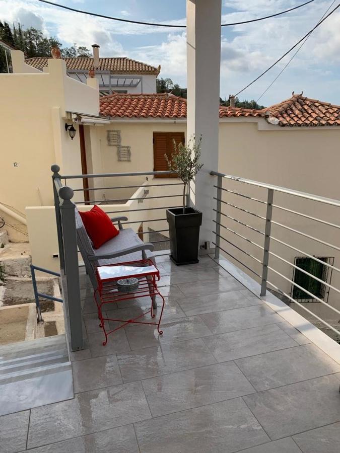 Up The Stairs Renovated With Sea View Apartment Poros Town