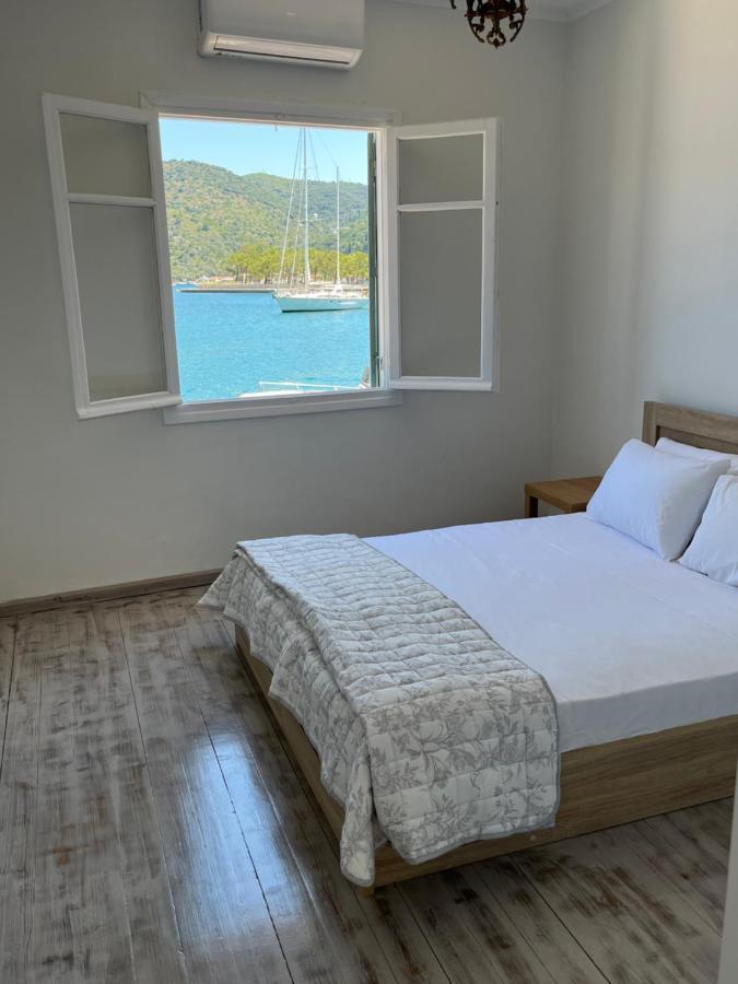 Modern On The Sea *