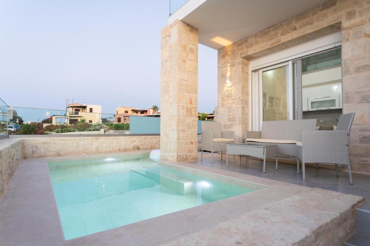 Lucia Beachfront Holiday home