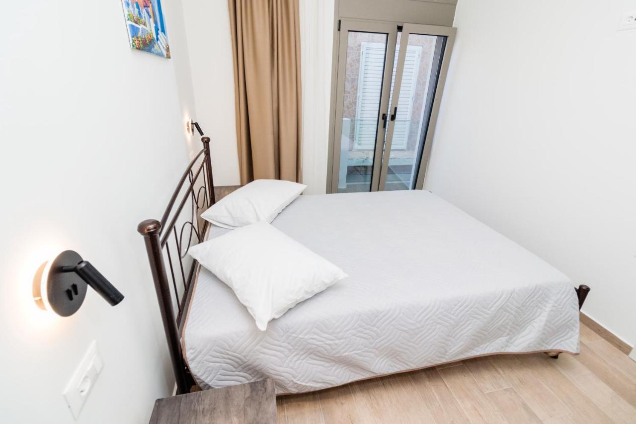 Chrysoula Seaside Apartment *