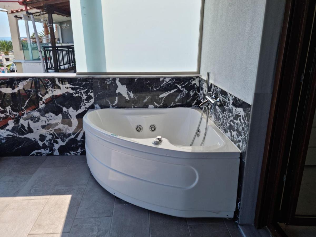 Apartment Lux Sea Front Avra *
