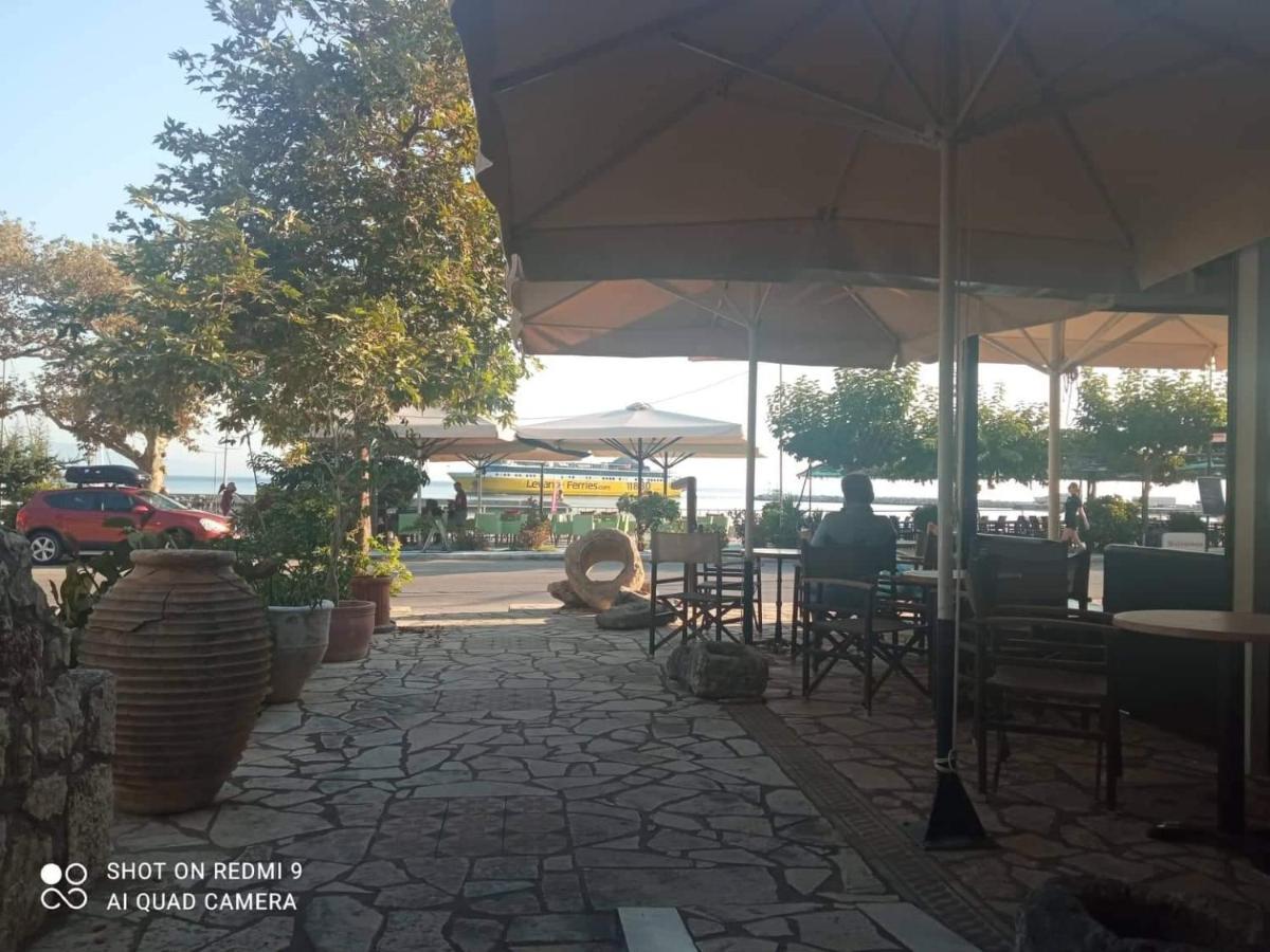 Vasilis Travlos * Poros (Kefalonia)