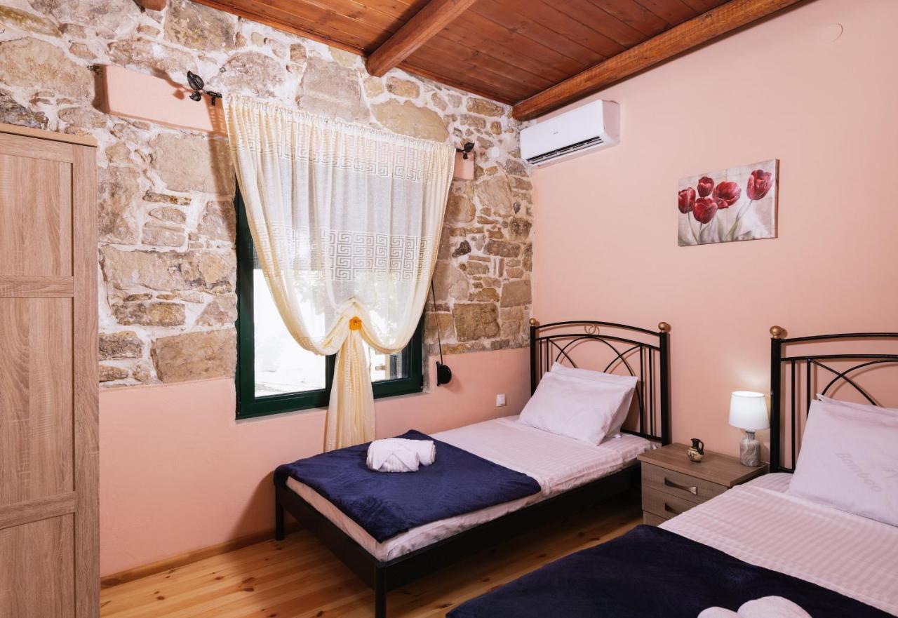 Viola Apartment Kamilari