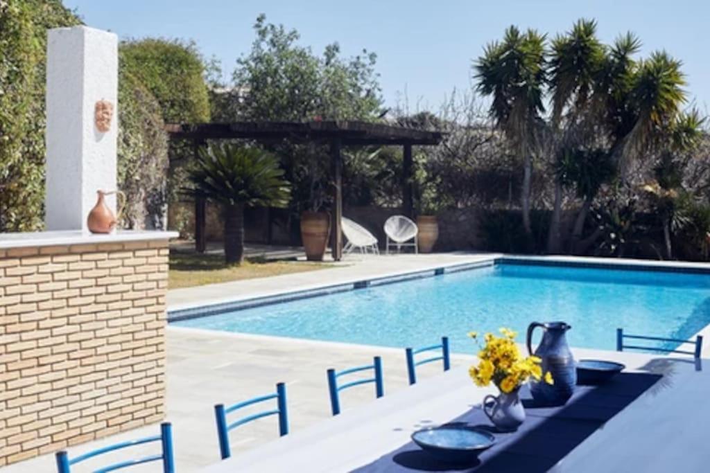 Villa Calypso, Idyllique Avec Piscine Et Vue