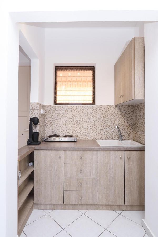 λεμονιά ενοικιαζόμενα Guest house Loutra Edipsou (Evia)