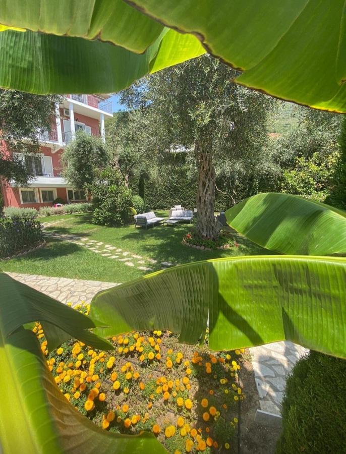 Vassilis Guest house 2*