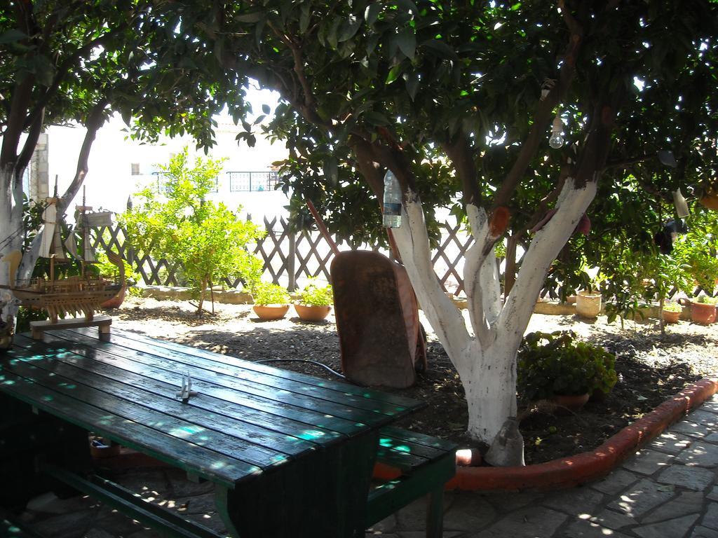 Studios Oasis Neos Marmaras