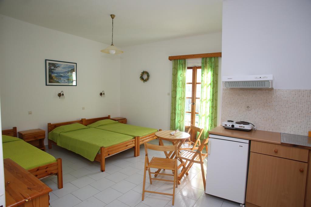 Thalassia Thea Apartment *