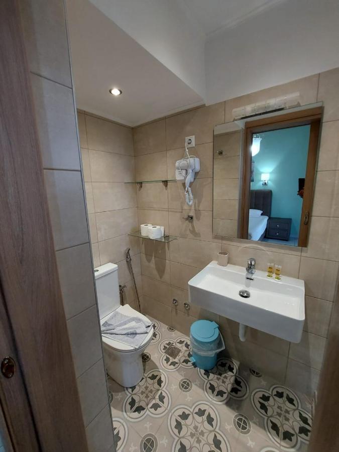 Mavra Aparthotel