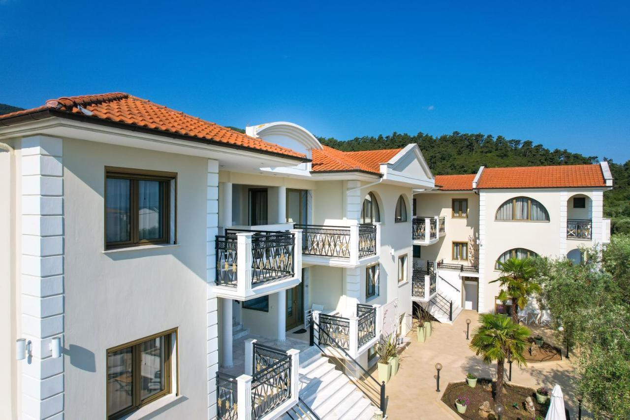 Maryan Apartment