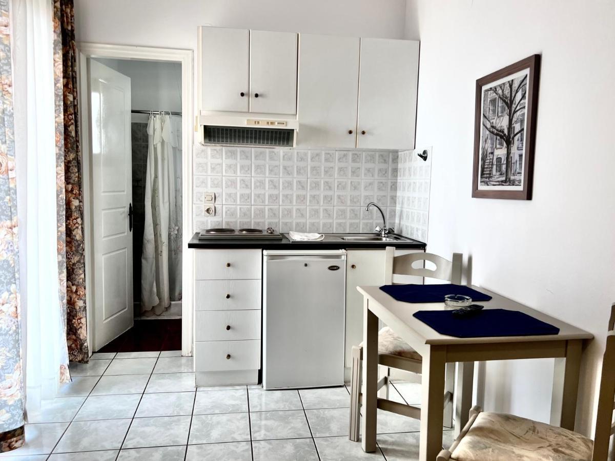 Aristomenis Studios Aparthotel