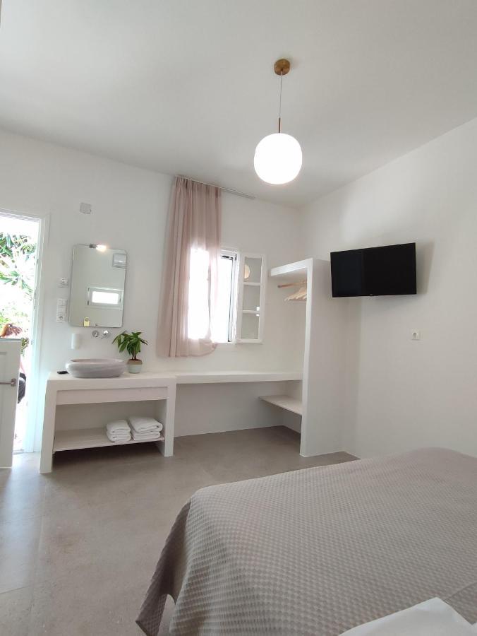 Ark Tinos Apartment *