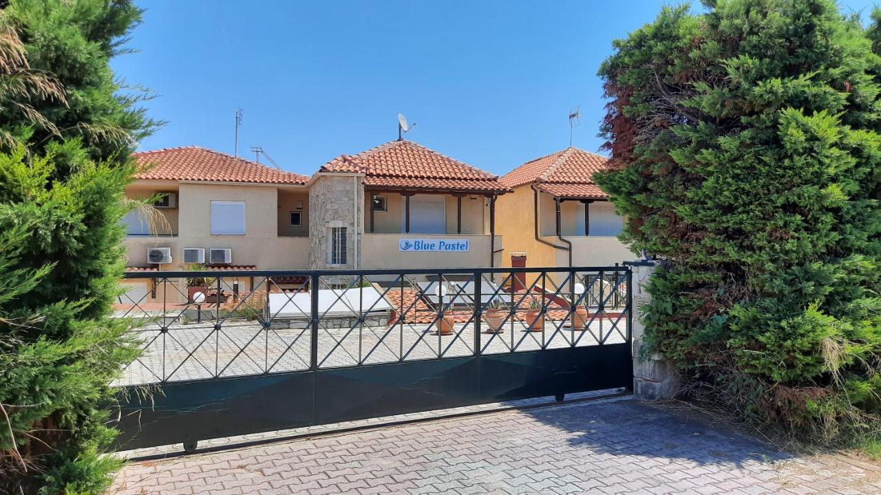 Holiday home Blue Pastel-cliffside Villa, Shared Pool, Wild Sandy Nearby *