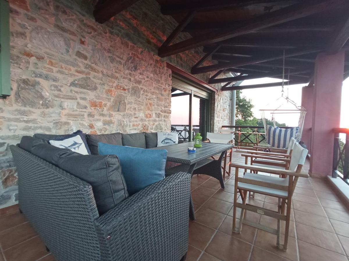 Sklithro In The Heart Of The Forest With Magnificent View Of The Sea Just 10 Minutes From It Agiakampos (Volos)