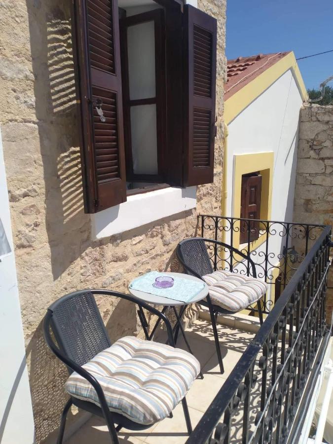 Casa Con Vista Apartment Chalki Town
