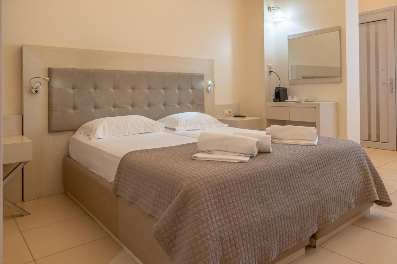 Fani Luxury Stavros *