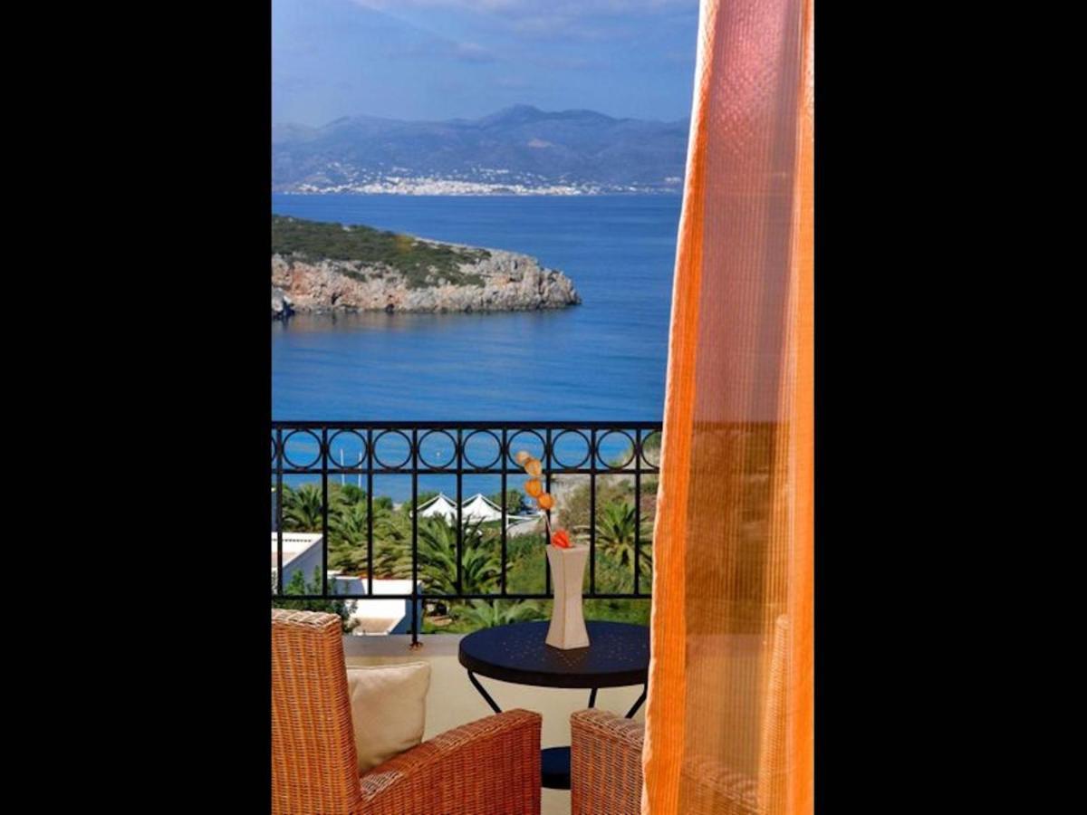 Villa Collection *
