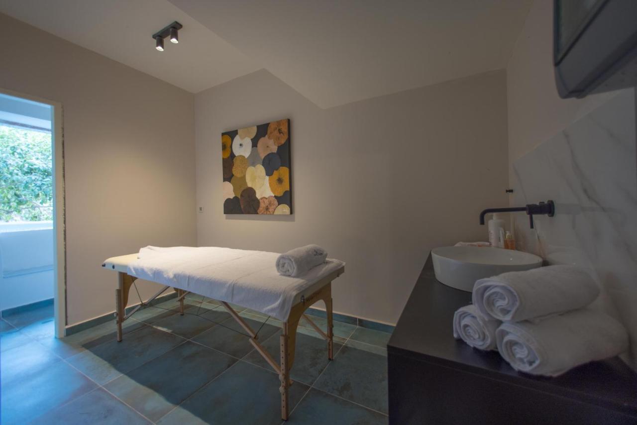 Kastro Maini Hotel