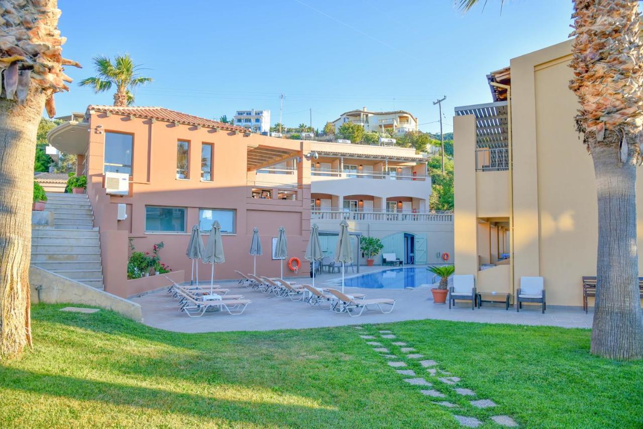 Anatoli Apartment *