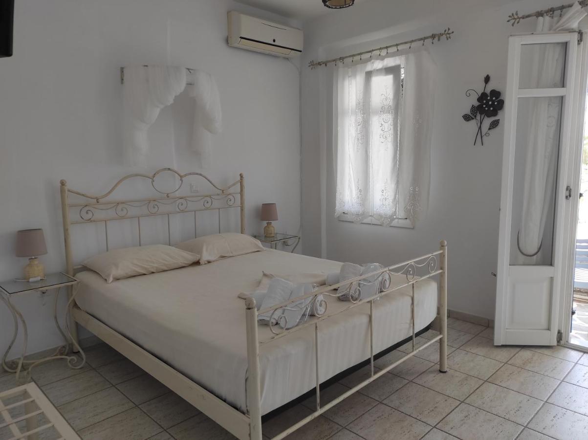Le Grand Bleu Guest house Katapola