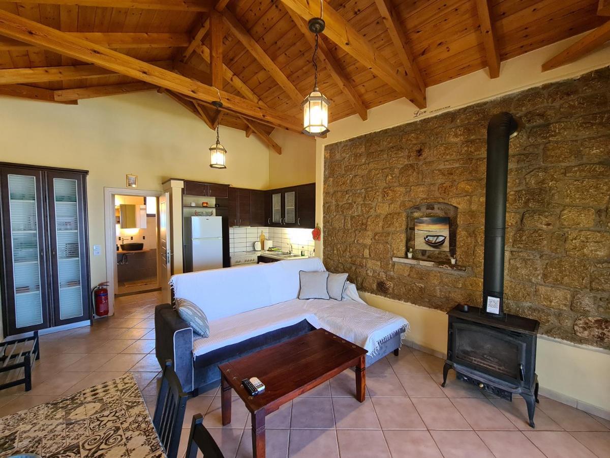Leopolis Stone House * Neokhorion (Messenia)