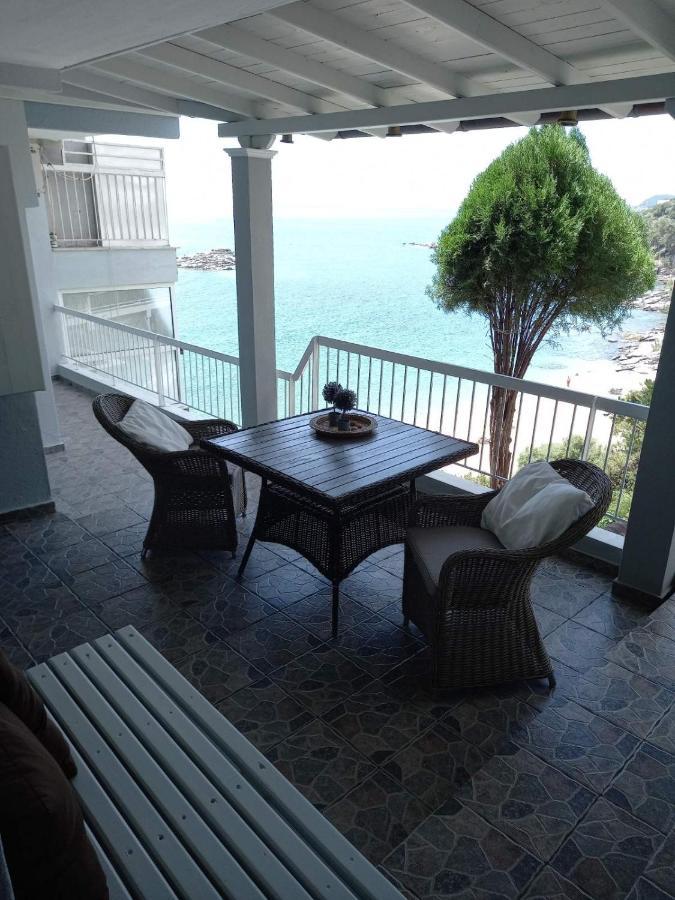 Balcony By The Sea * Palaiontsiflikion