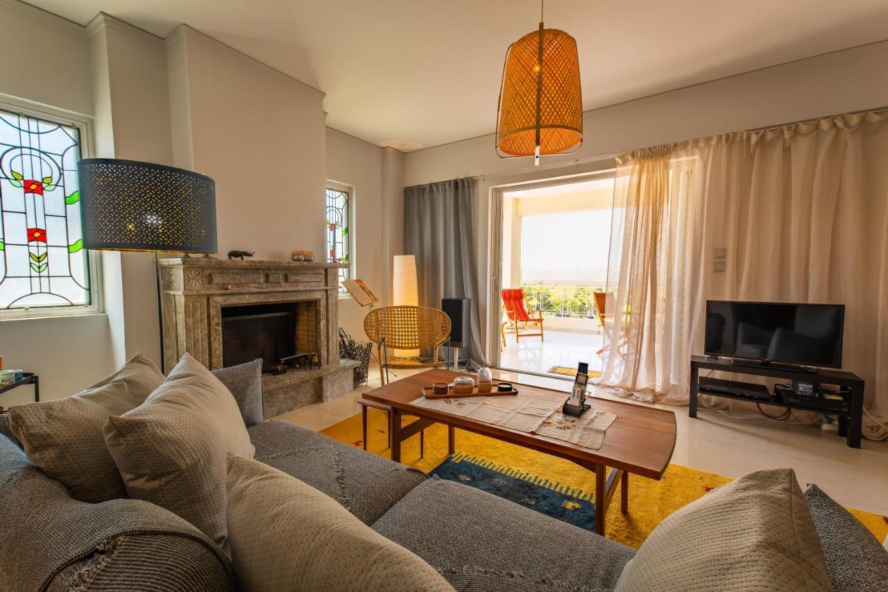 Spacious In Kavouri Athens