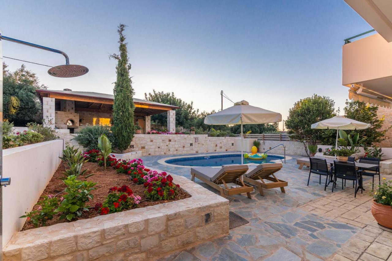 Dafni With Private Pool Villa *