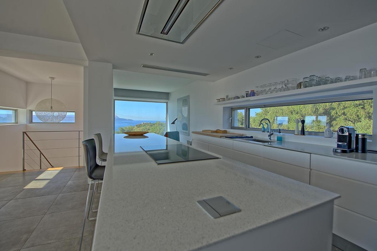 Villa Bluewhite - Luxury In Crete By Posarellivillas