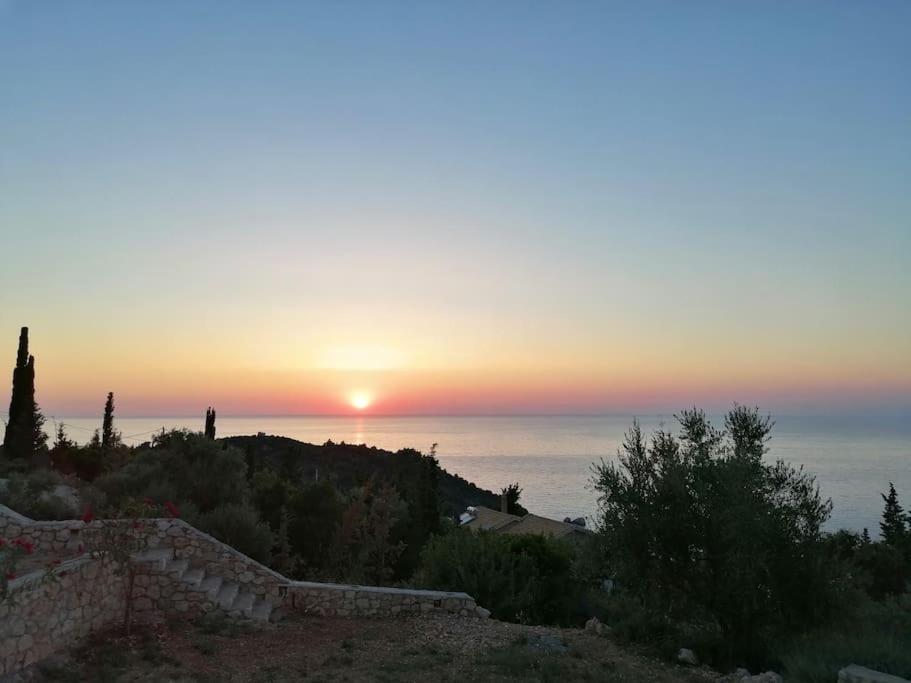 Villa Ioli At The Sea Breathtaking View & Sunset Agios Nikitas