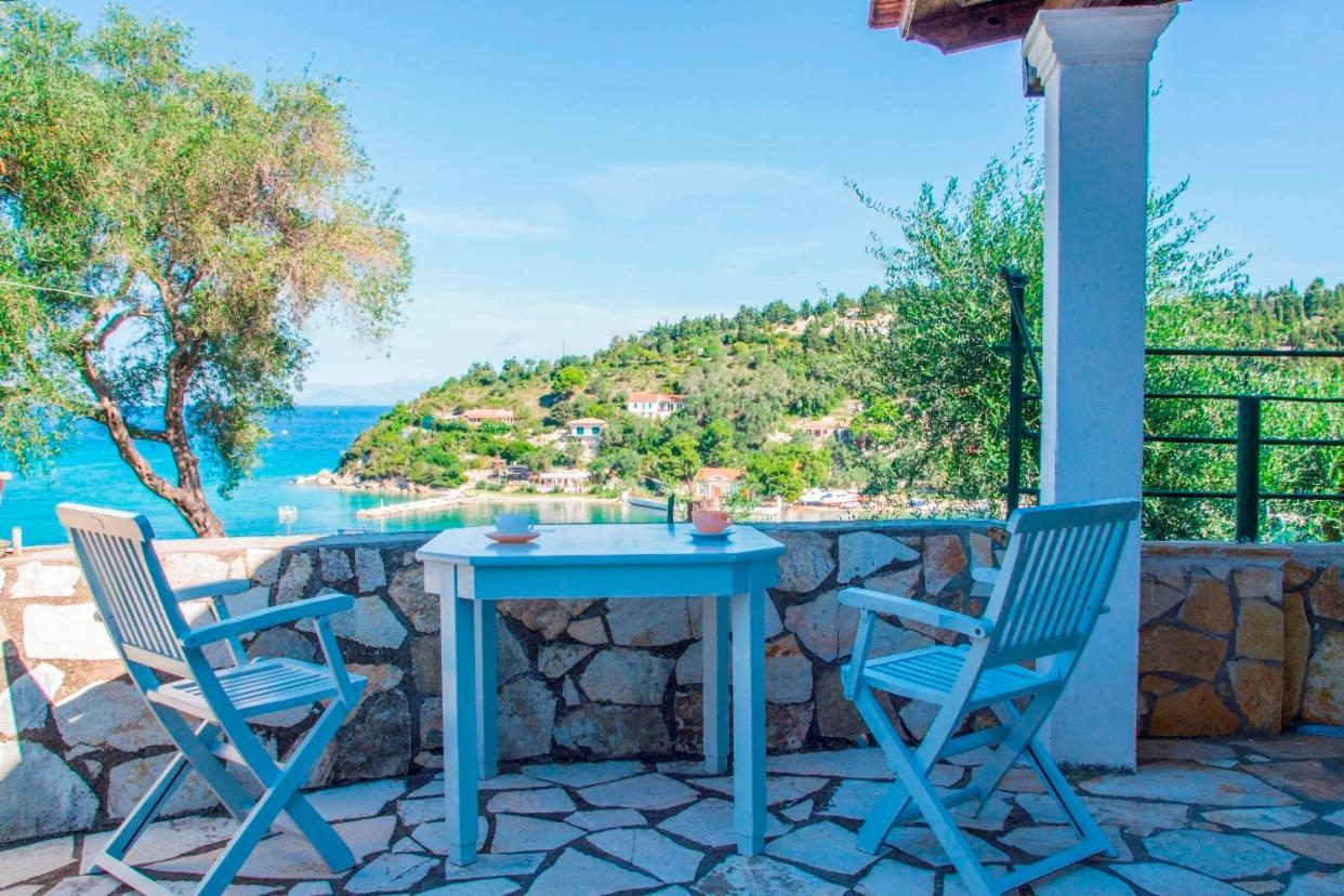 Studio Low Lina Lakka (Paxos)
