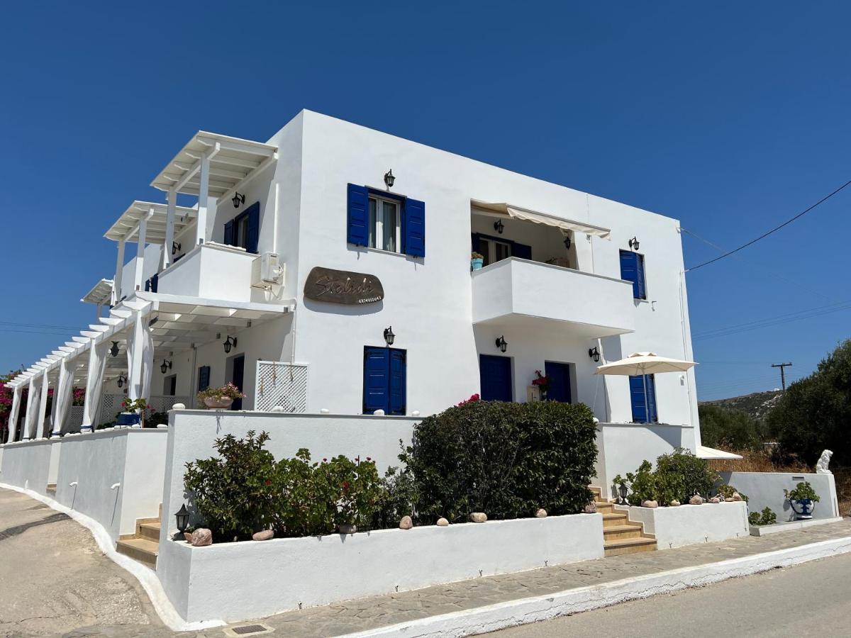 Stolidi * Adamantas (Milos)