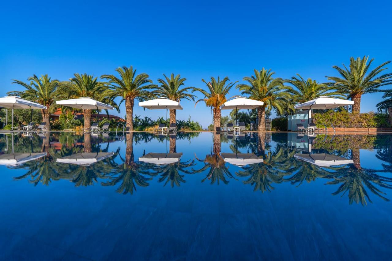 Resort Blue Dolphin
