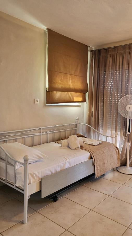 Evita Maisonette, Elegant Beachfront Apt, * Polychrono