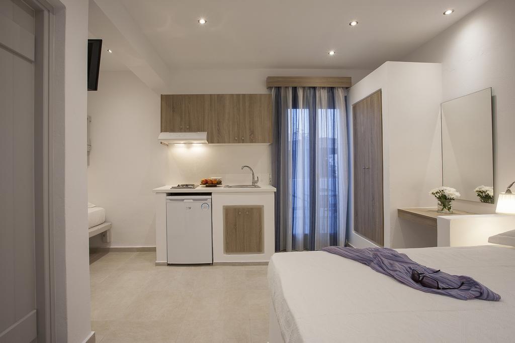 Naxos Colosseo Aparthotel