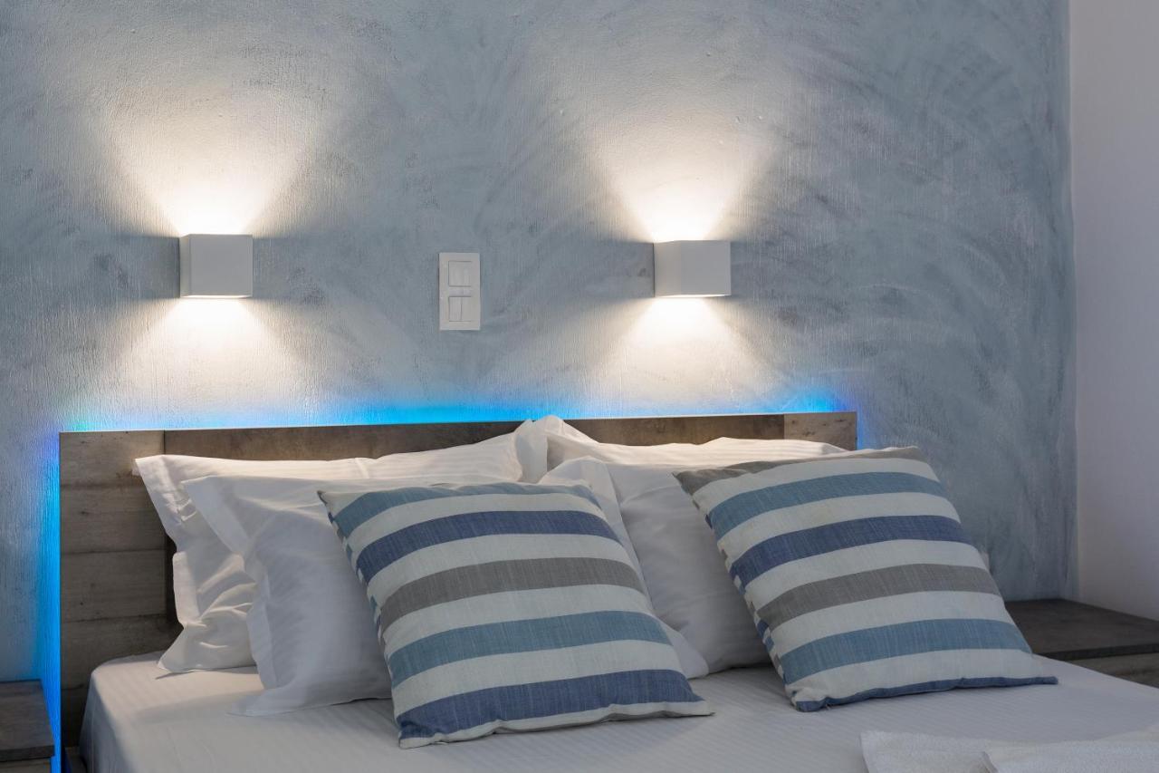 Zeta * Chrisi Akti (Paros)