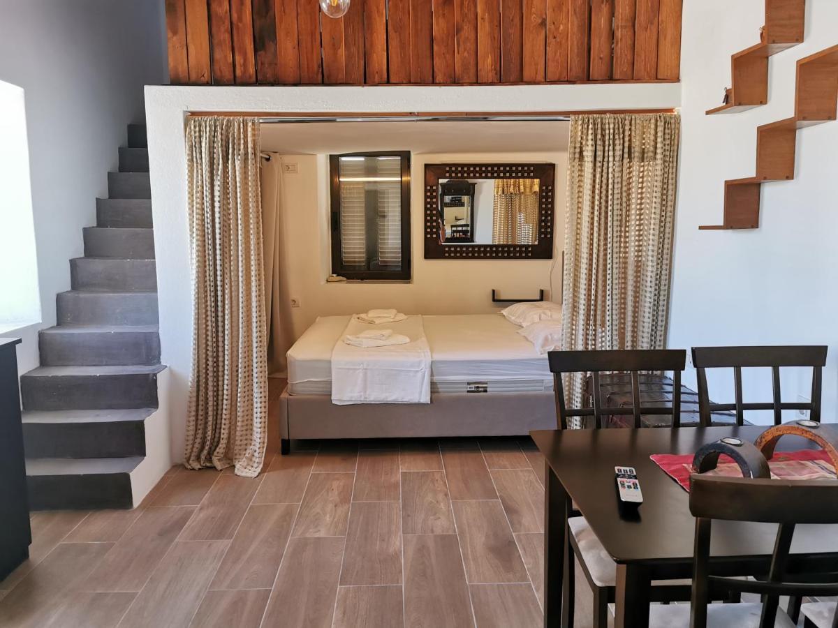 Holiday home Moscha's View House