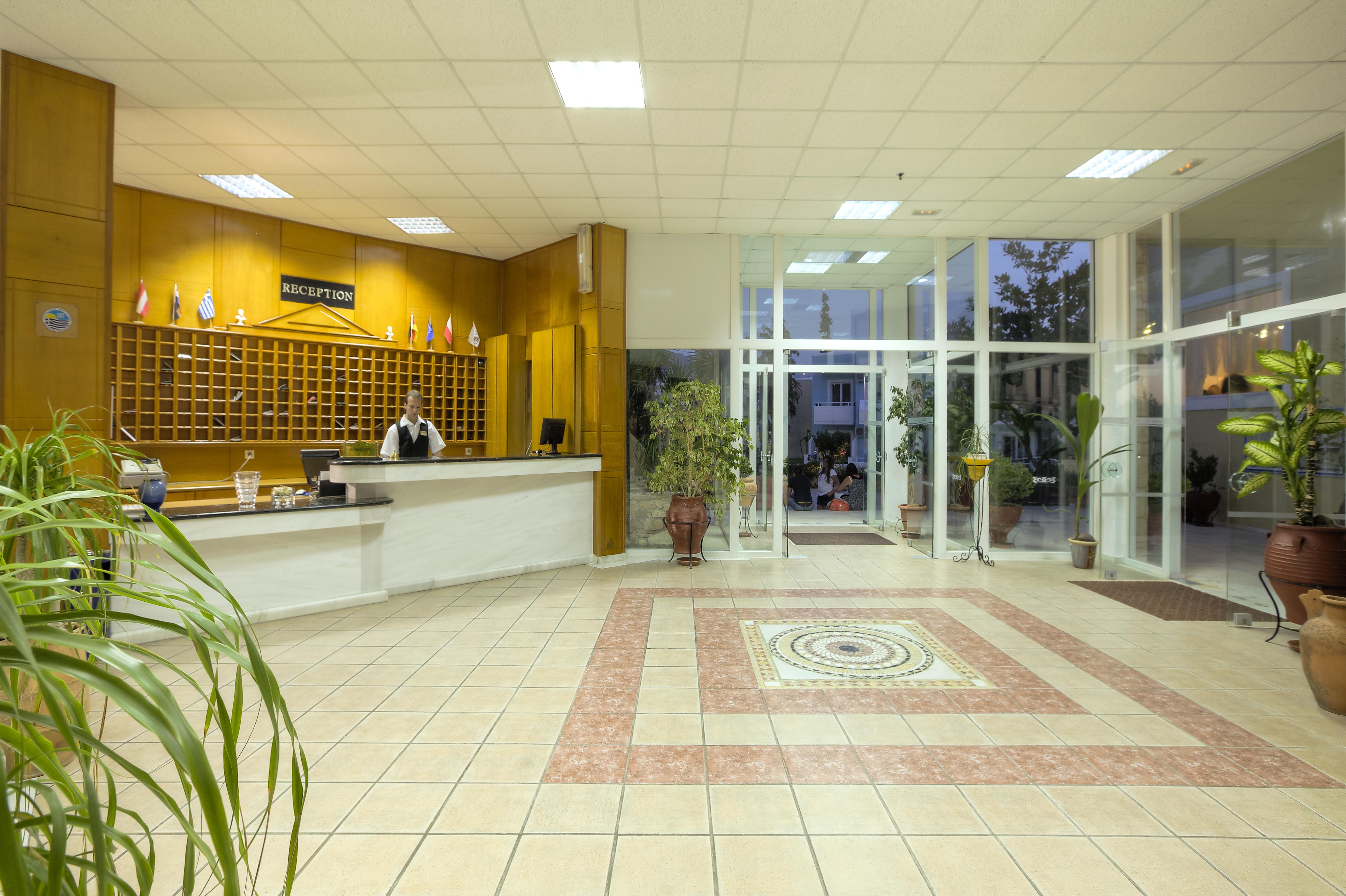 Corali Hotel 4*