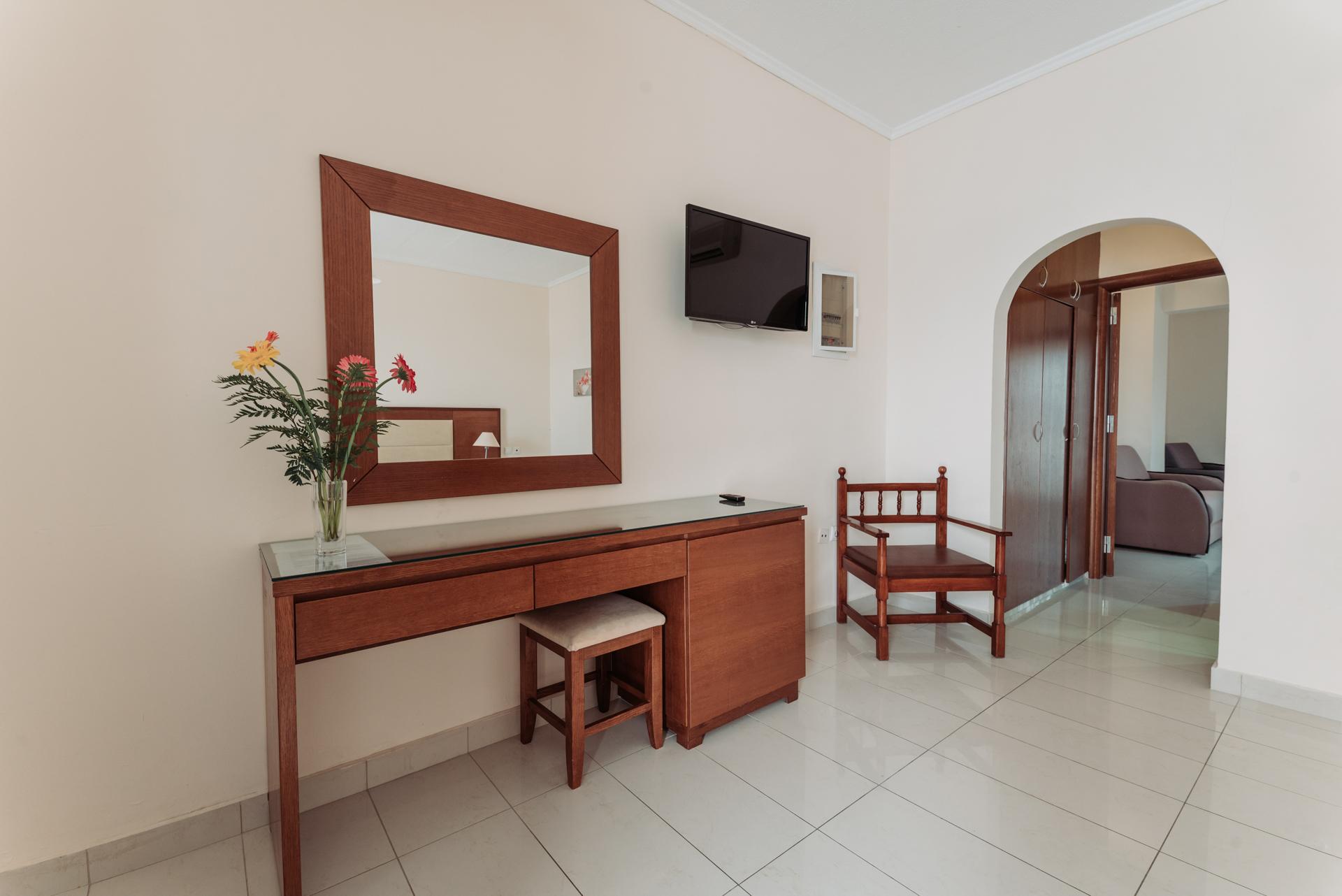 Aparthotel Paleos 3*