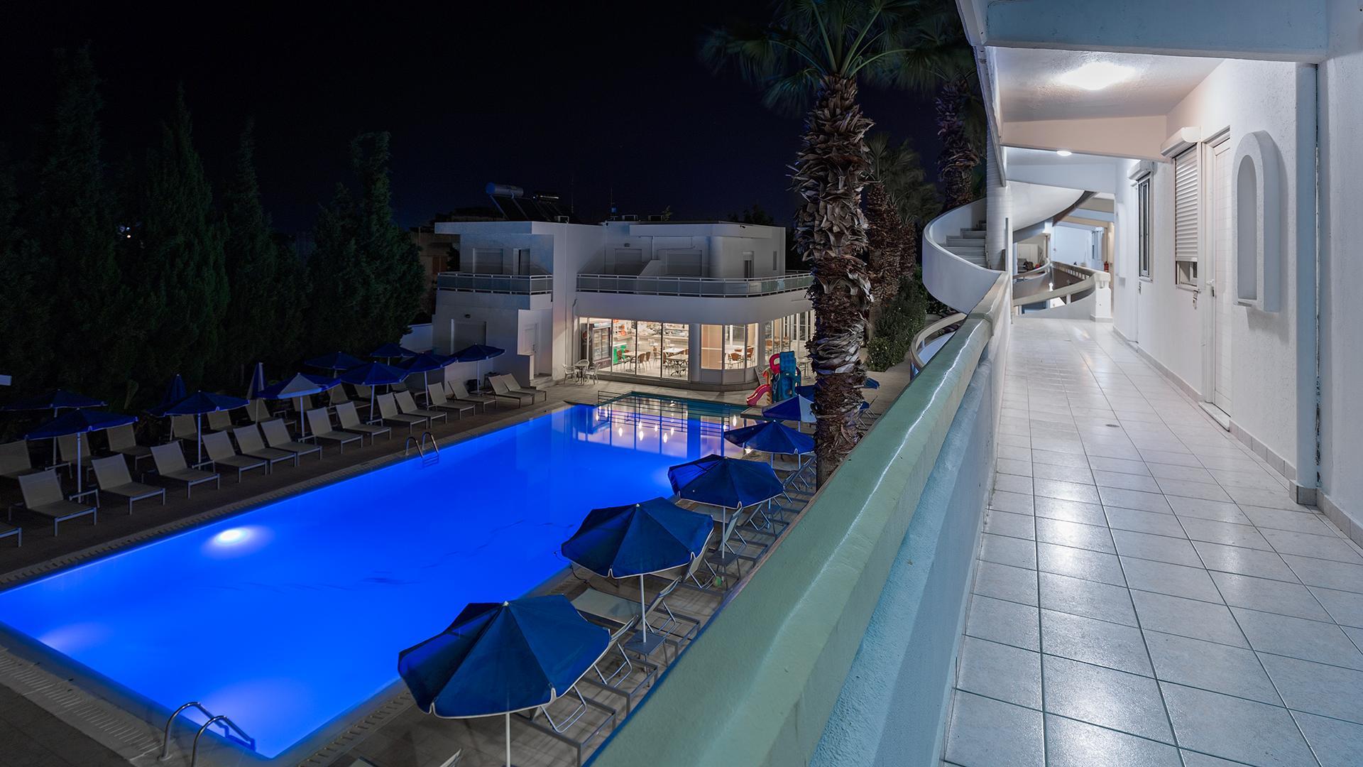 Paleos Aparthotel 3*