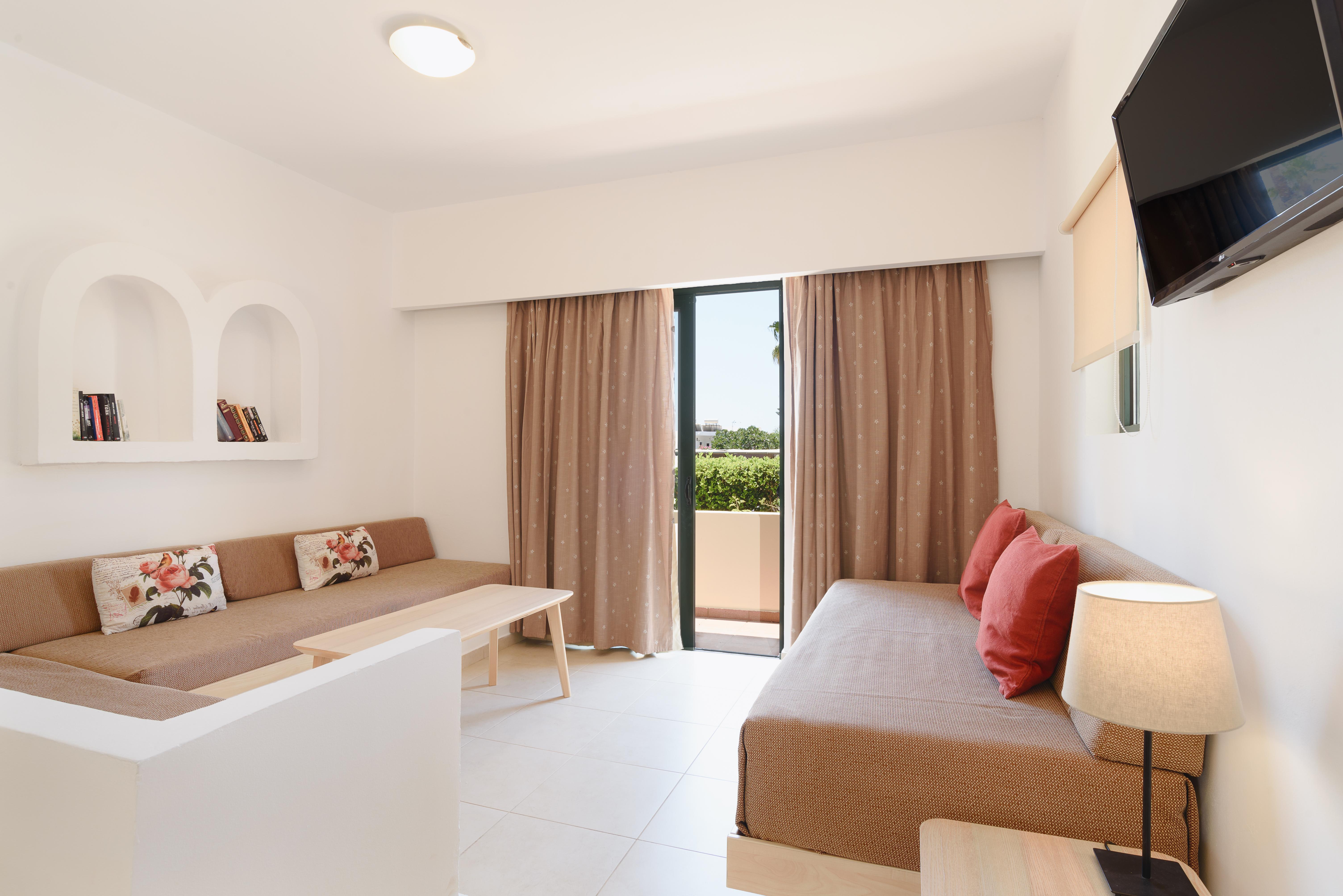 Pefkos Village Aparthotel