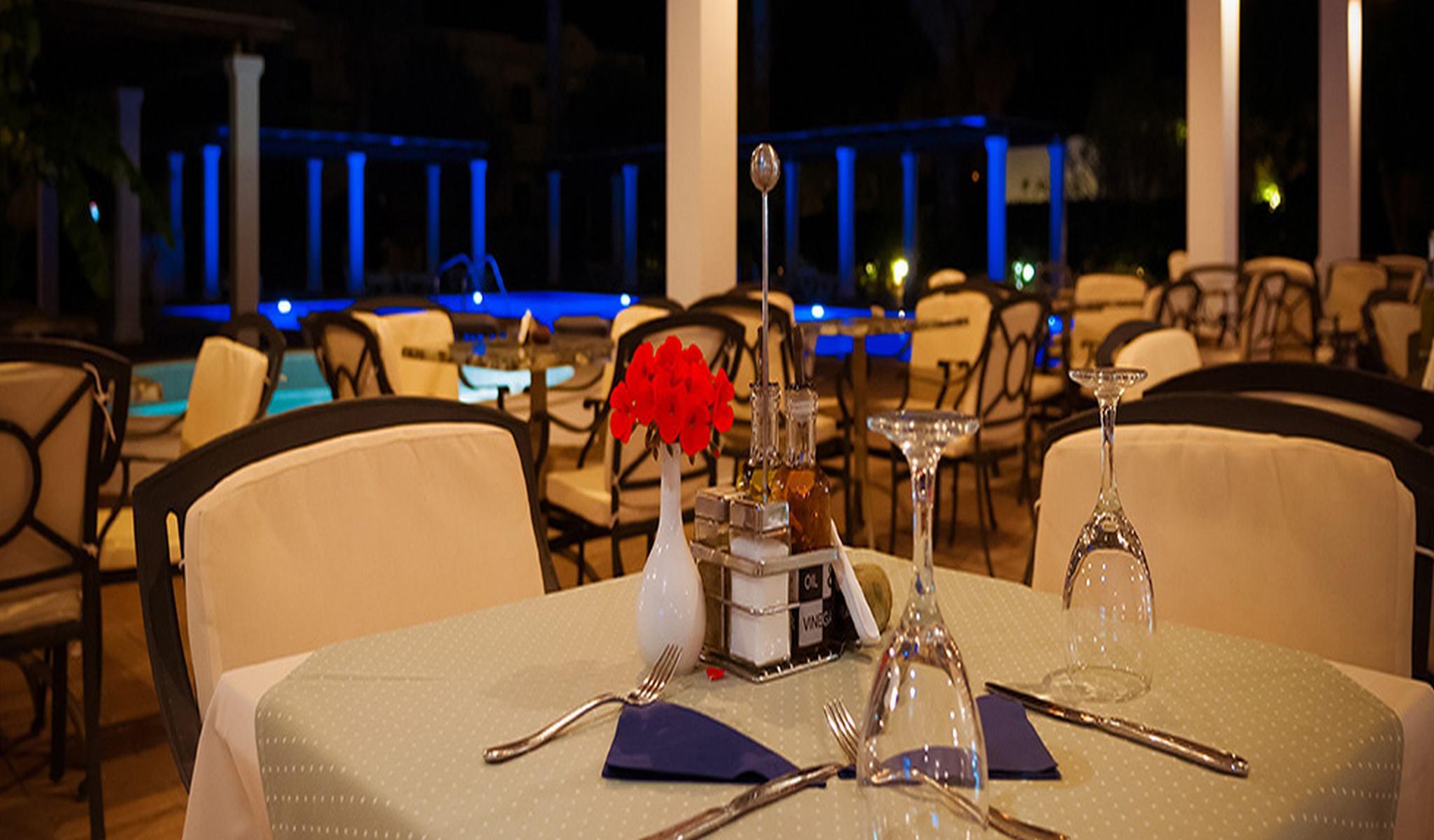 Aparthotel Pefkos Village 3*