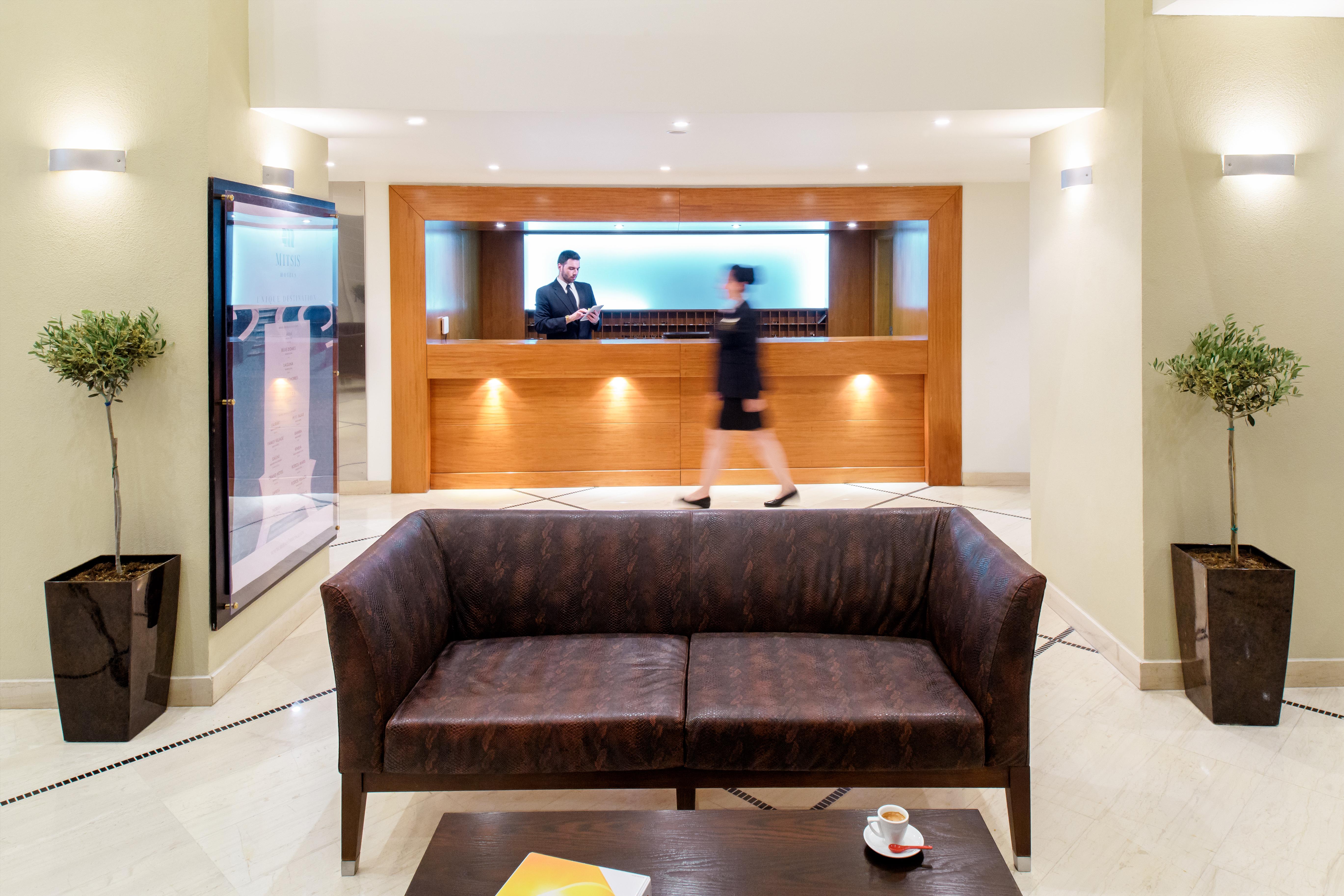 Mitsis La Hotel 4*