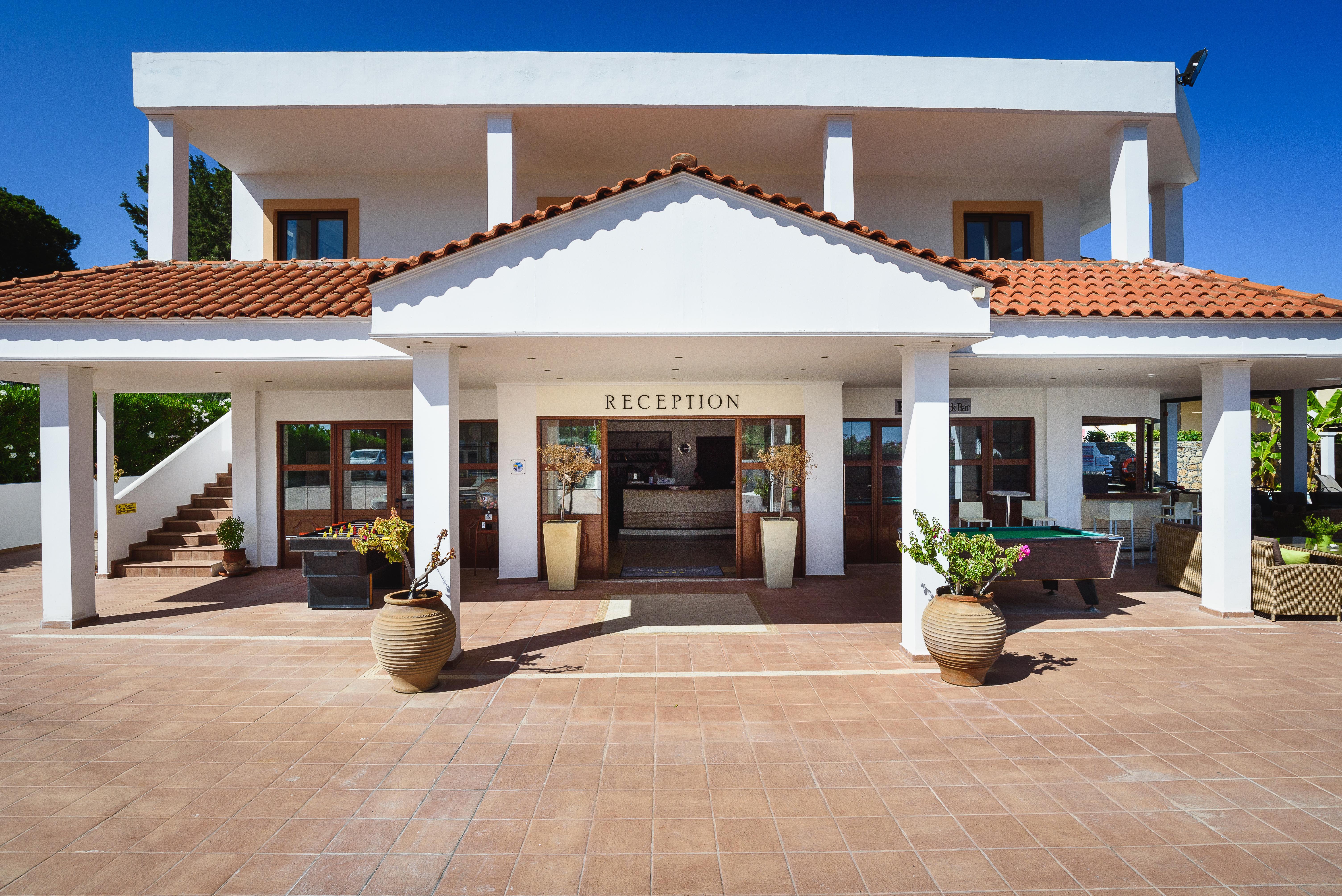Aparthotel Pefkos Village 3*